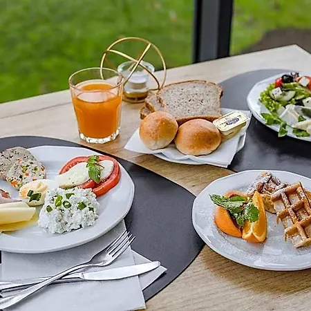 Prawdzic Family Resort & Wellness Ξενοδοχείο με διαμερίσματα Γκντανσκ