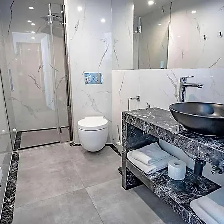 Ξενοδοχείο με διαμερίσματα Prawdzic Family Resort & Wellness 4*