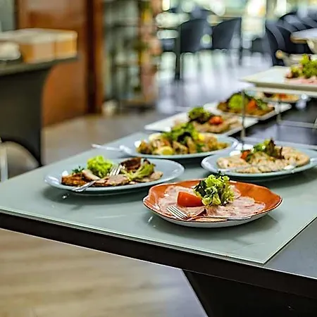 Ξενοδοχείο με διαμερίσματα Prawdzic Family Resort & Wellness 4*
